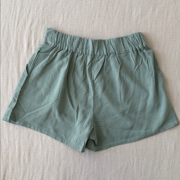 Pink Lily Sage Green Linen Blend Shorts | Elastic Waist | size Small - Picture 3 of 4